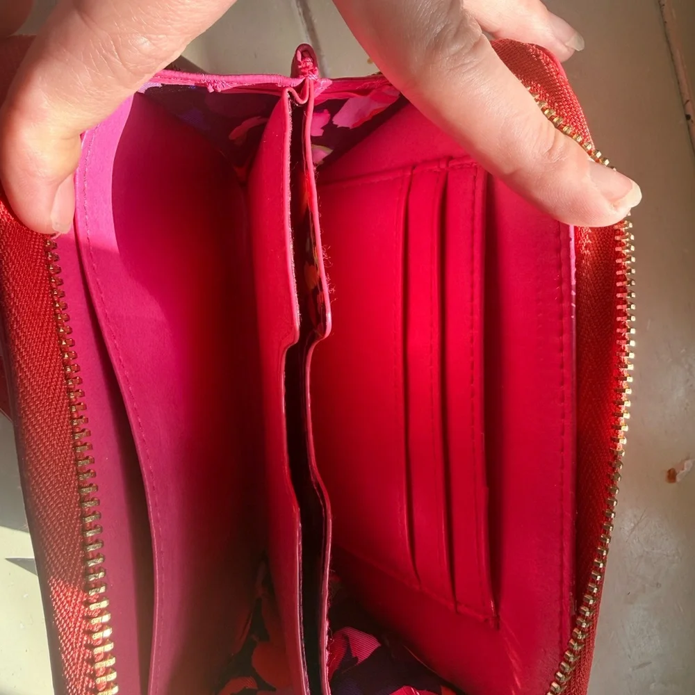 Stella & Dot Vibrant Red Wallet